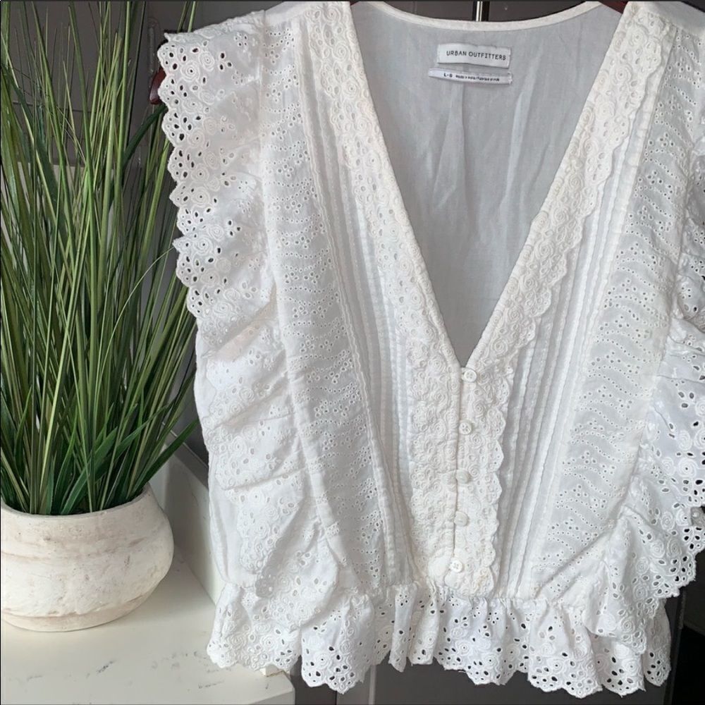 ✨ Women's Natural Uo Rami Pintuck Ruffle Top✨ - Picture 7 of 10
